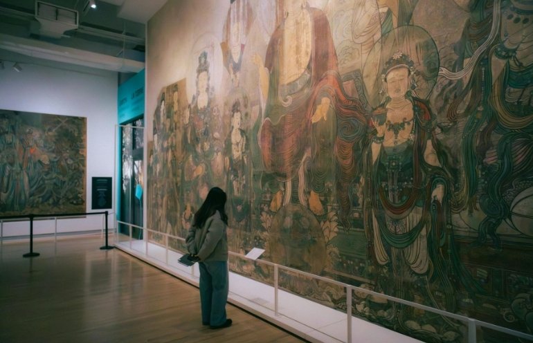 van gogh museum.jpg